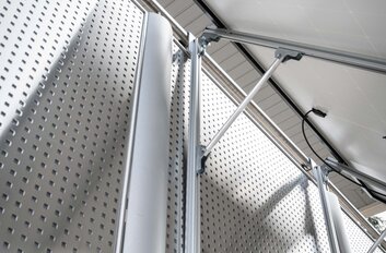 Balcony Power Station Bracket | © MUNK GmbH