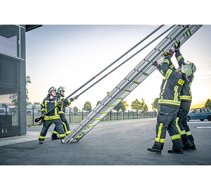 3-section rope ladder with supports DIN EN 1147 photoluminescent | © MUNK GmbH