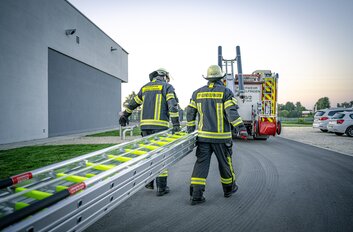 3-section rope ladder with supports DIN EN 1147 photoluminescent | © MUNK GmbH