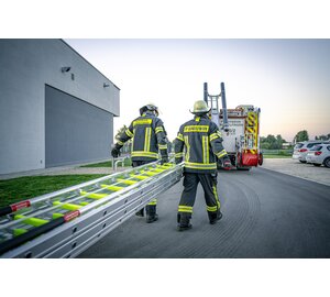 3-section rope ladder with supports DIN EN 1147 photoluminescent | © MUNK GmbH