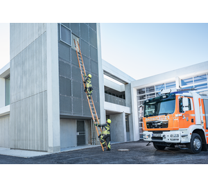 Holz-Steckleiter bei Feuerwehrübung | © MUNK GmbH
