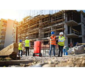 SafeCaddy® "Système mobile d'alarme incendie" sur chantier | © romul014 - stock.adobe.com / MUNK GmbH