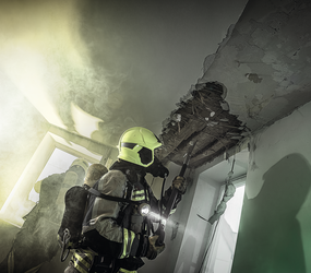 Lightweight impact and tear-off hook, 2-piece with extension and D-handle Image | © MUNK GmbH