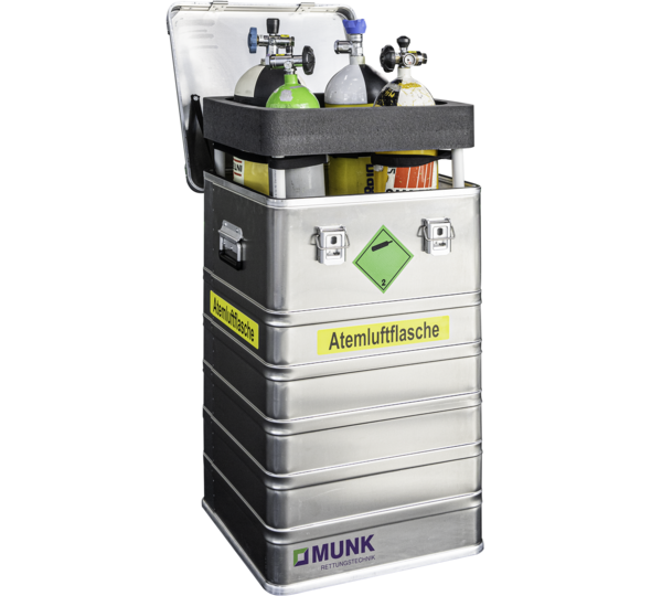 Transport box breathing air bottle labelled and contents | © MUNK GmbH