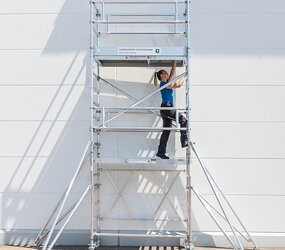 Folding scaffolding 0.75 x 1.80 m with outrigger | © MUNK GmbH