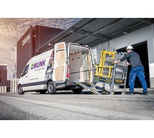 FlexxTower mit vorlaufendem Geländer | © MUNK GmbH