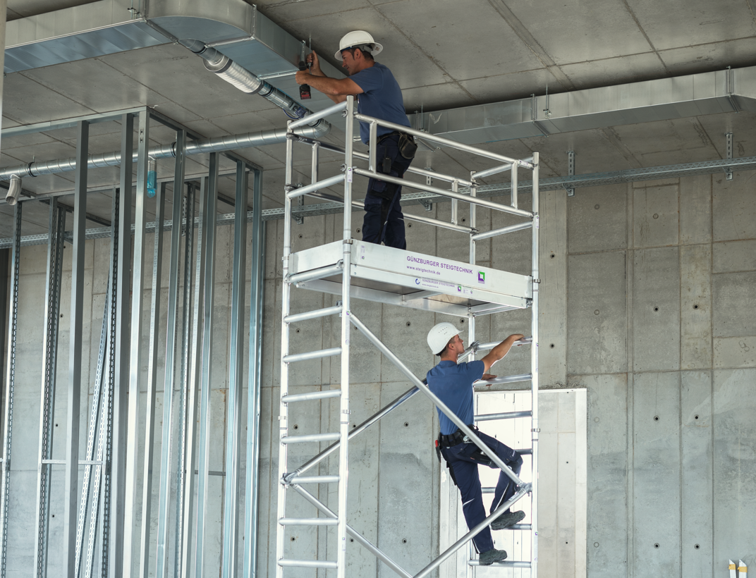 Mob. scaf. 0.75x1.80 m,w. chass. bar pf H=3.45 m | © MUNK GmbH