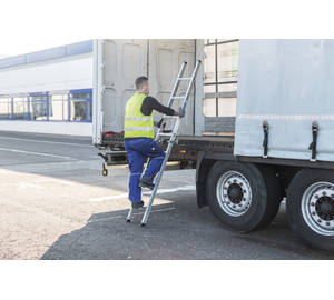 Échelle d’appui à marches pour véhicules | © MUNK GmbH