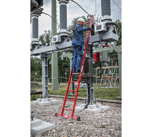 Éch. d’appui en PRV avec traverse 12 barr. Appl. Avec marche à suspendre | © MUNK GmbH