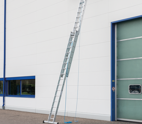 Rope-ext. ladd. 3-sect.w. niv. stab. 3x16 rgs app. | © MUNK GmbH