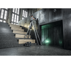 Stufen-Stehleiter treppengängig 2 x 6 Stufen Anwendung | © MUNK GmbH