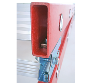 Éch. dble, mat. synth./alu Charnière Contreplaque | © MUNK GmbH