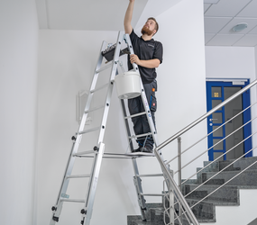 2-sided ladder f.stairs 2x8 rgs w. hook-in step | © MUNK GmbH