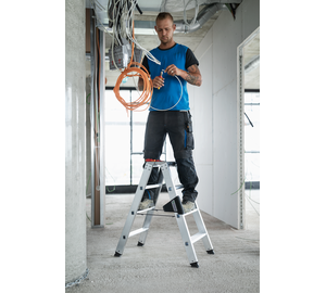 Double-sided step ladder, 2-sided acc.,2x4 steps | © MUNK GmbH