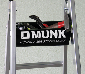 Tool tray, app. on double-sided rung ladder | © MUNK GmbH