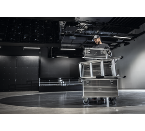 Transportkisten stapelbar und Untersetzwagen in der Anwendung | © MUNK GmbH