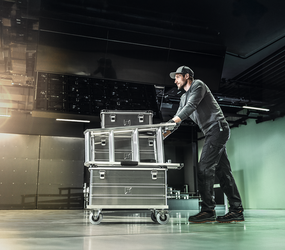 Stackable transport crates and transport trolley | © MUNK GmbH