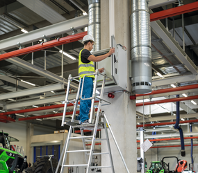 FlexxStep platform ladder 6+2 rungs, app. | © MUNK GmbH