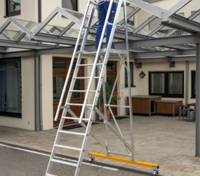 Folding/mobile pf ladd.,10 st., x-tube wid. 1.70 m | © MUNK GmbH