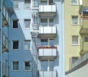 Emerg. ladder system on apartment block | © MUNK GmbH