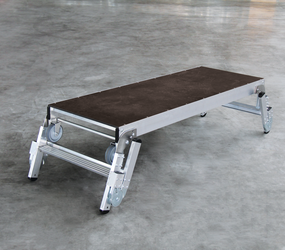 Mach. platform, height adjustable app. centre | © MUNK GmbH