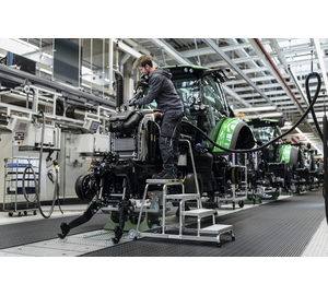 Arbeitspodest starr R13 m. Handlauf&Rollen Anw | © MUNK GmbH