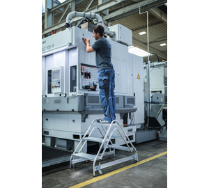 Arbeitspodest beids. begehb. mit Rollen 3 Stu Anw | © MUNK GmbH