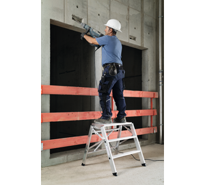 Hinged platform, 1-sided access 3 steps, app. | © MUNK GmbH