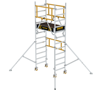 FlexxTower one-person scaffold with guardrail in front | © MUNK GmbH