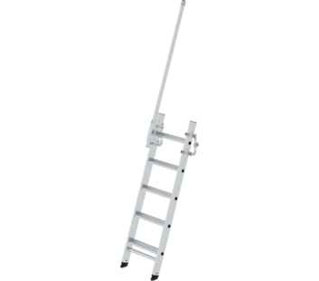 Step str. ladder, truck, w. exit side-rail on left | © MUNK GmbH