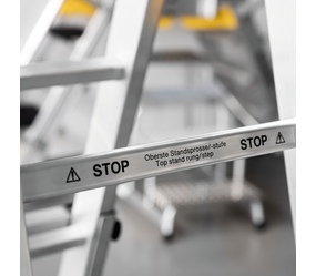 Sticker last accessible step / rung | © MUNK GmbH