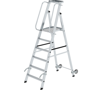 Platform ladder with castors and handle , 6 st | © MUNK GmbH