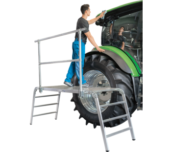 Worker on board | © MUNK GmbH